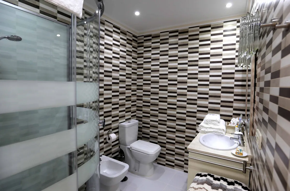 596f253d-77a5-42a4-8841-597392bca00c