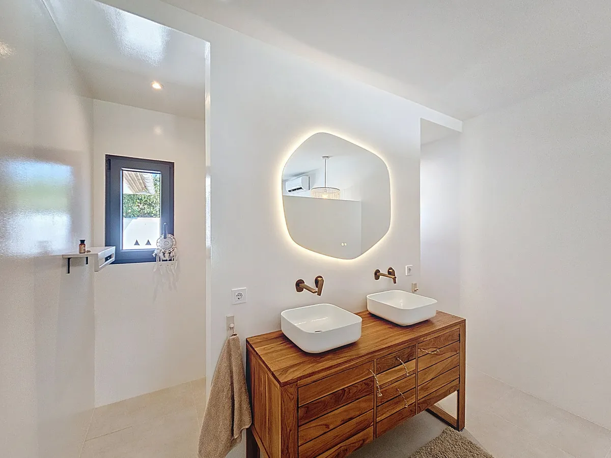 0c80c174-653d-4965-b578-d79590bed59d