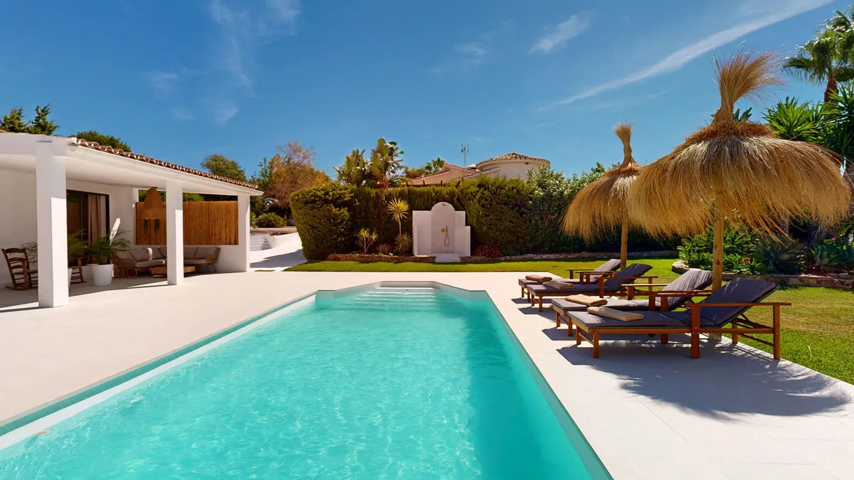 cea839b3-1f02-4d77-b83b-e1935c4cbfa3