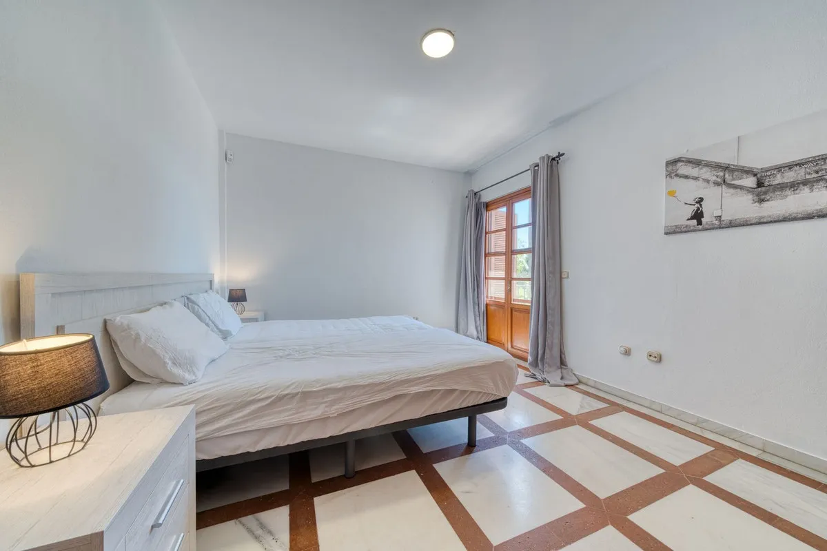 b084562e-8b5c-4fb1-8dcb-5ba5a7fb836a