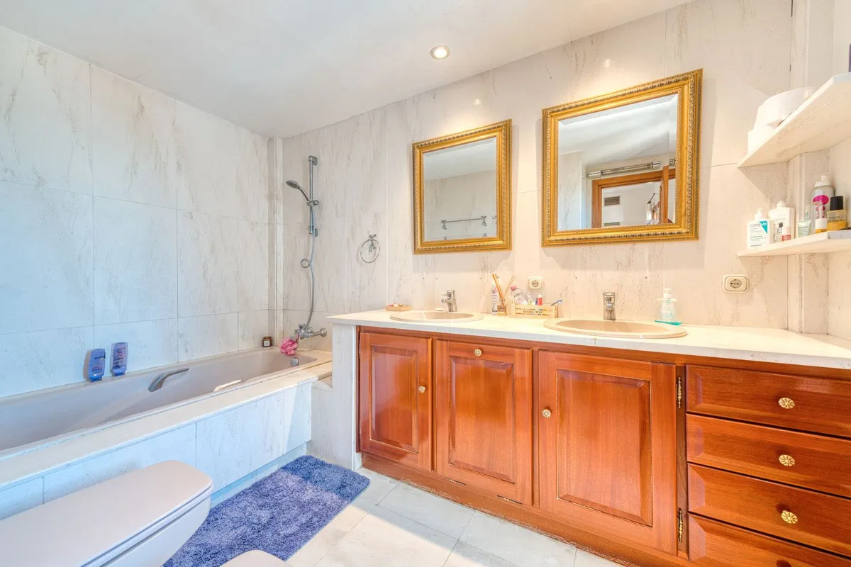 b7d50816-1ac6-4979-a07d-905cdfe486a3