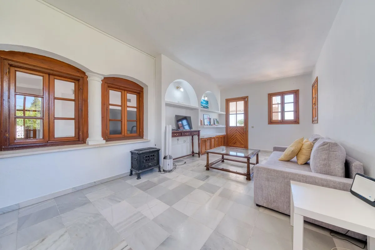 c70d3075-6c53-4975-b8ff-7f8cd7201016