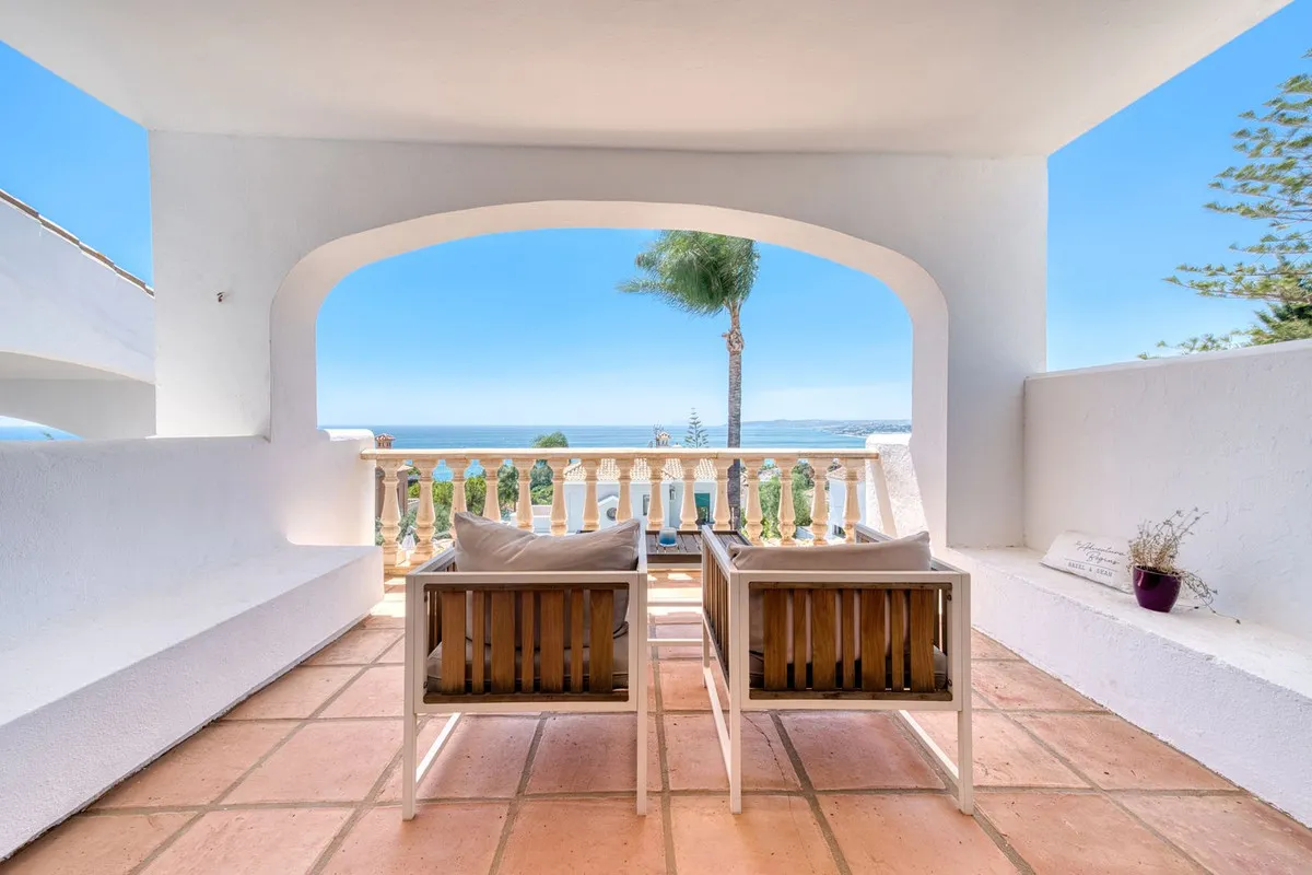 e6e0ba2b-152c-4e40-94f2-229d8f0fe796