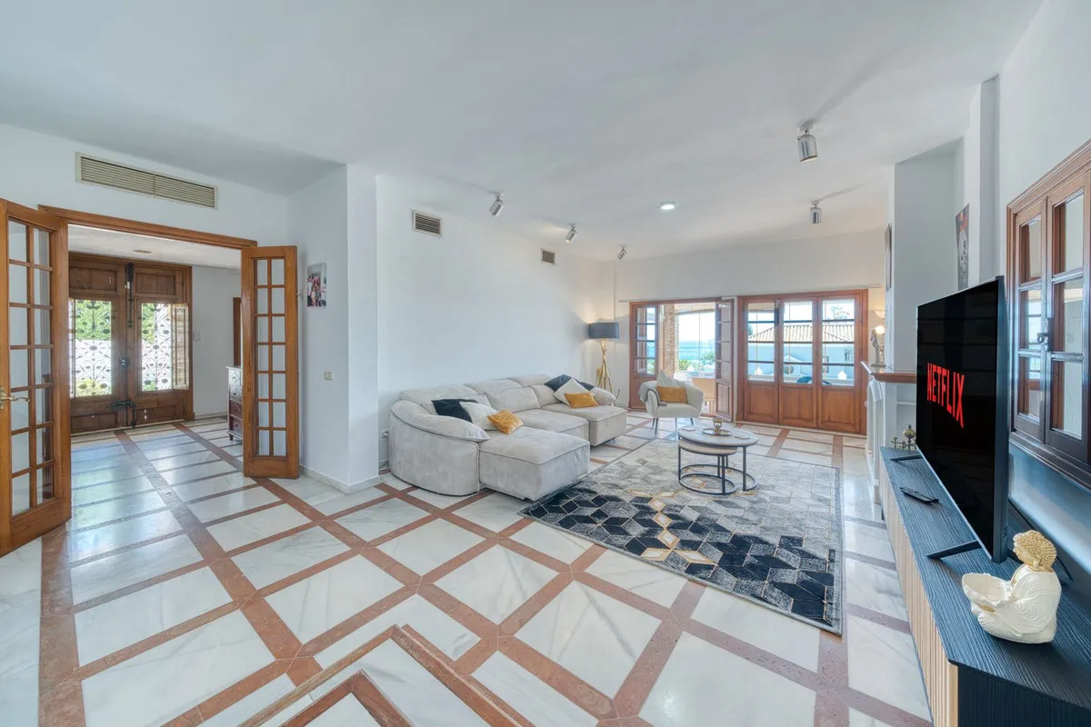 ee16afa3-e5f9-4acd-b0d5-5ca1e3ee368f