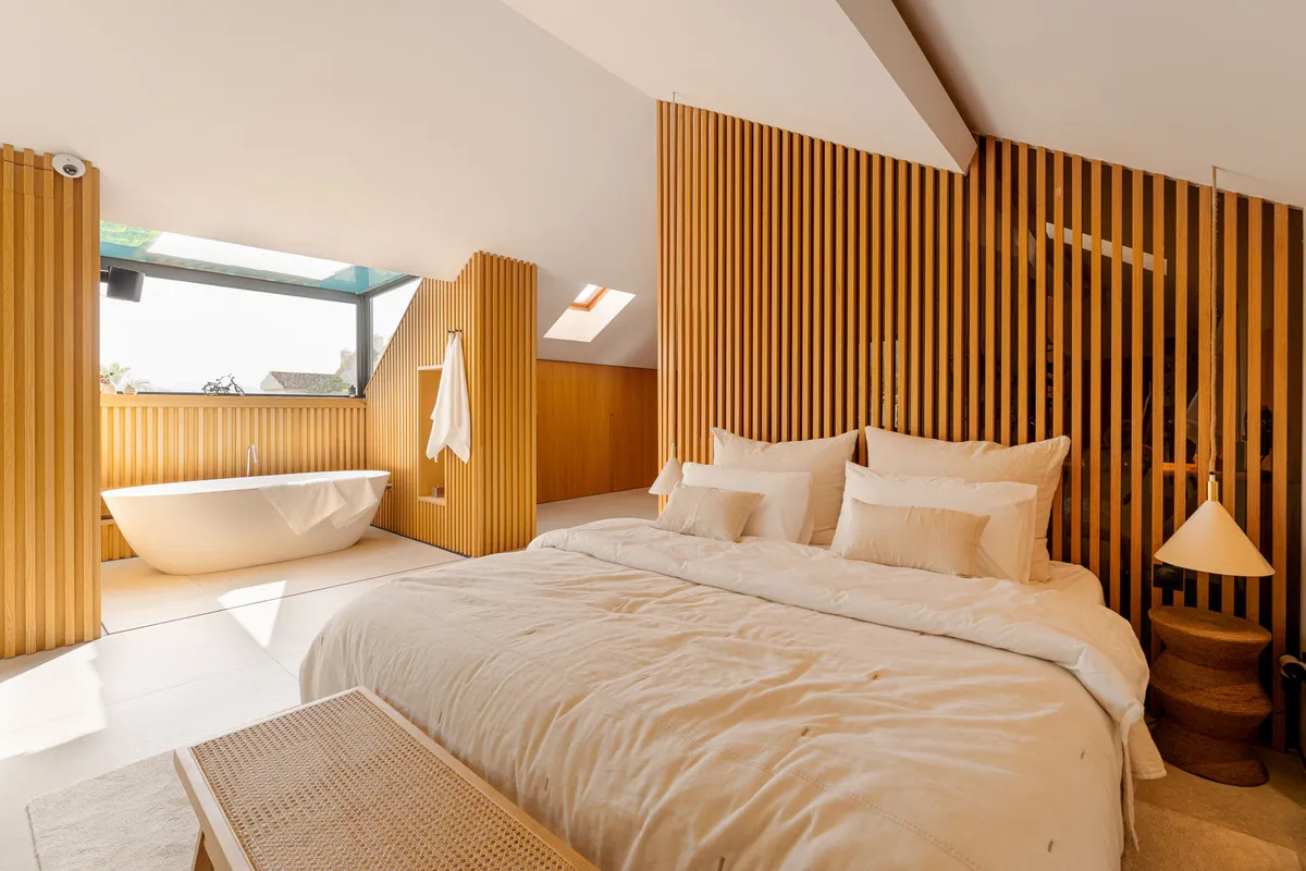 bbb6d95e-ee3c-41ef-b7f5-9b1cf0829e1e