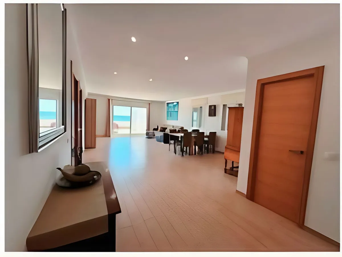 feb0948b-57a6-44bf-bf48-d305185c64ce