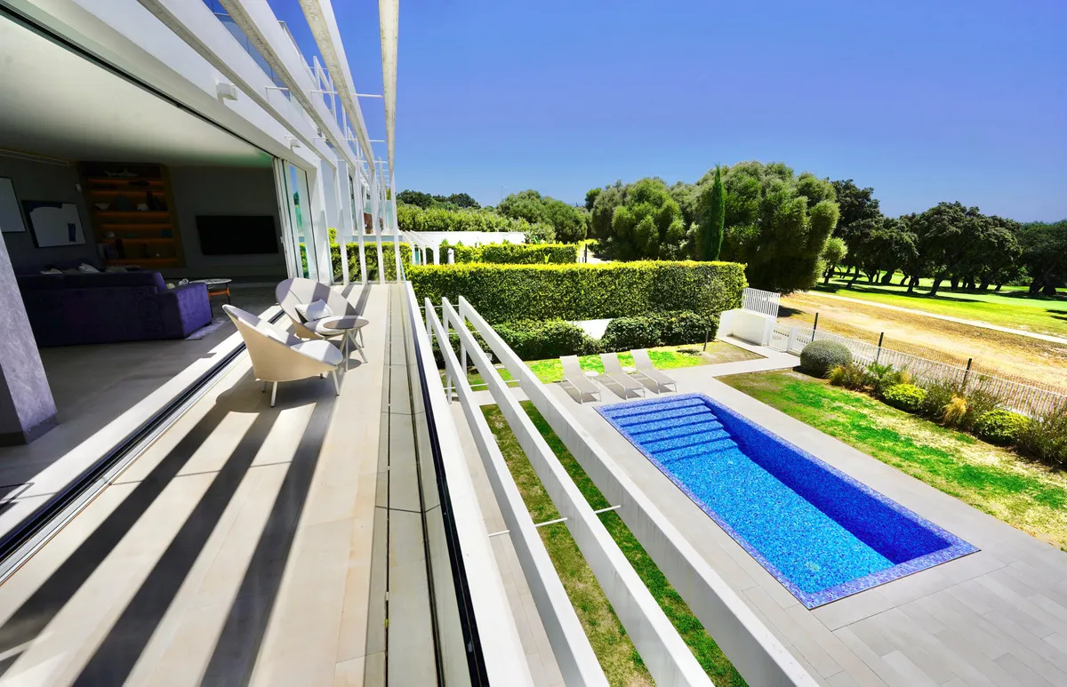 0f10d104-d7a5-4300-8953-b45bdd11df1d