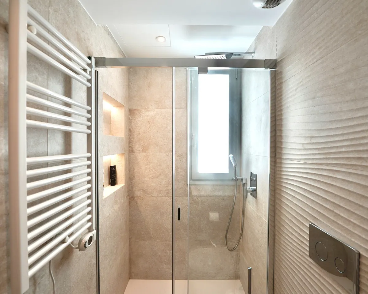 12464412-715f-425b-8d4f-6995dd0b968c