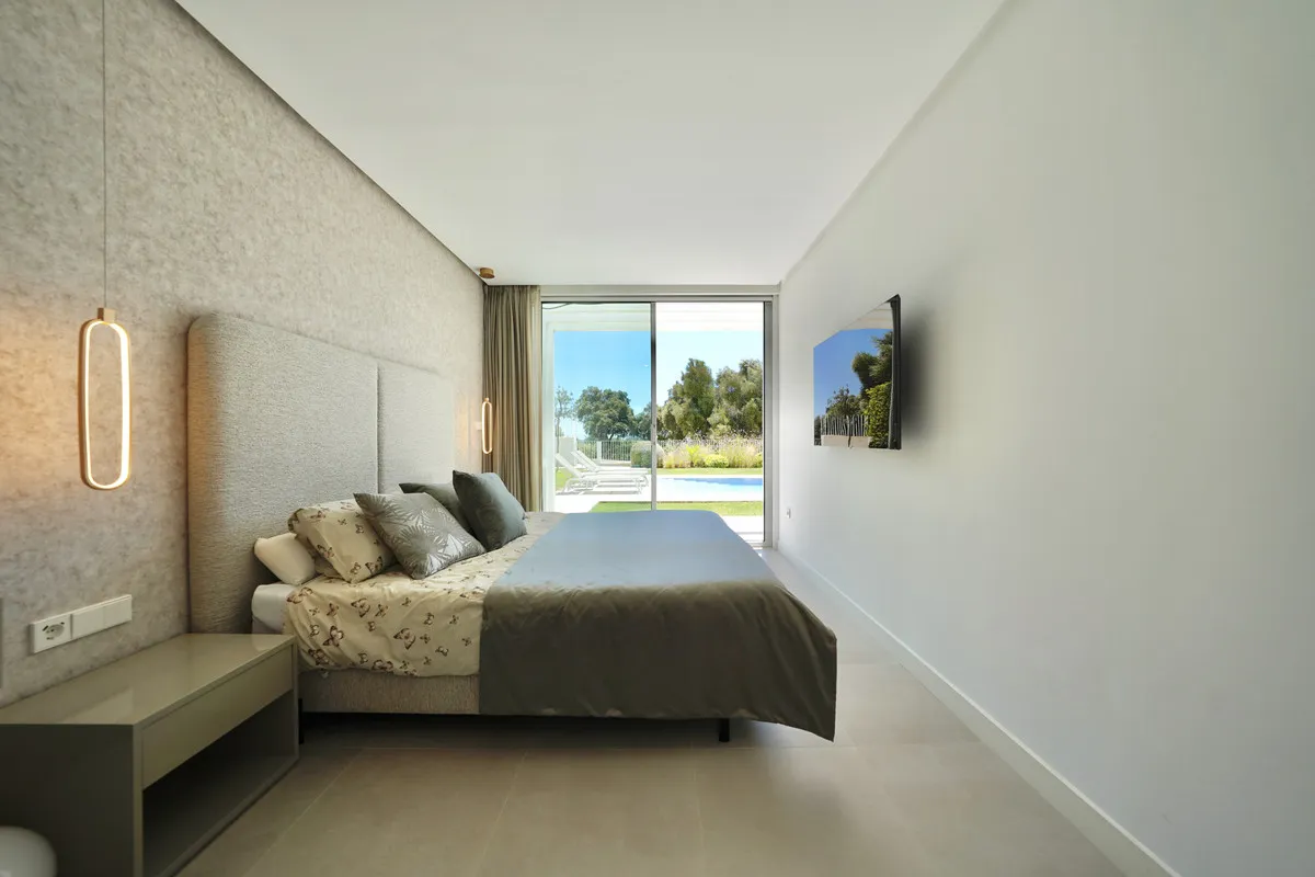 29a19719-75dc-4802-a1e2-cb8d0c764d0c