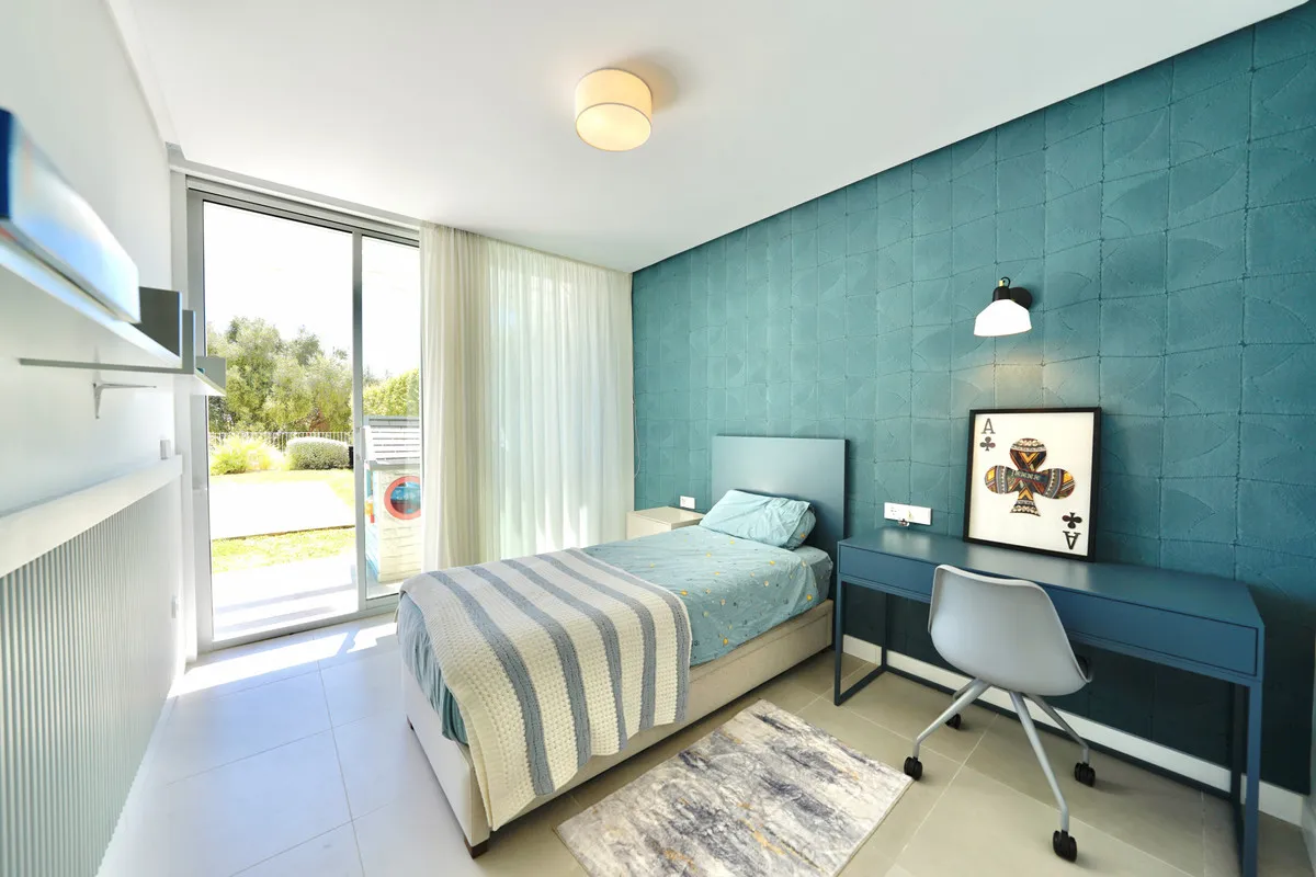 4100428c-b542-44c1-9198-0612b7a1b392