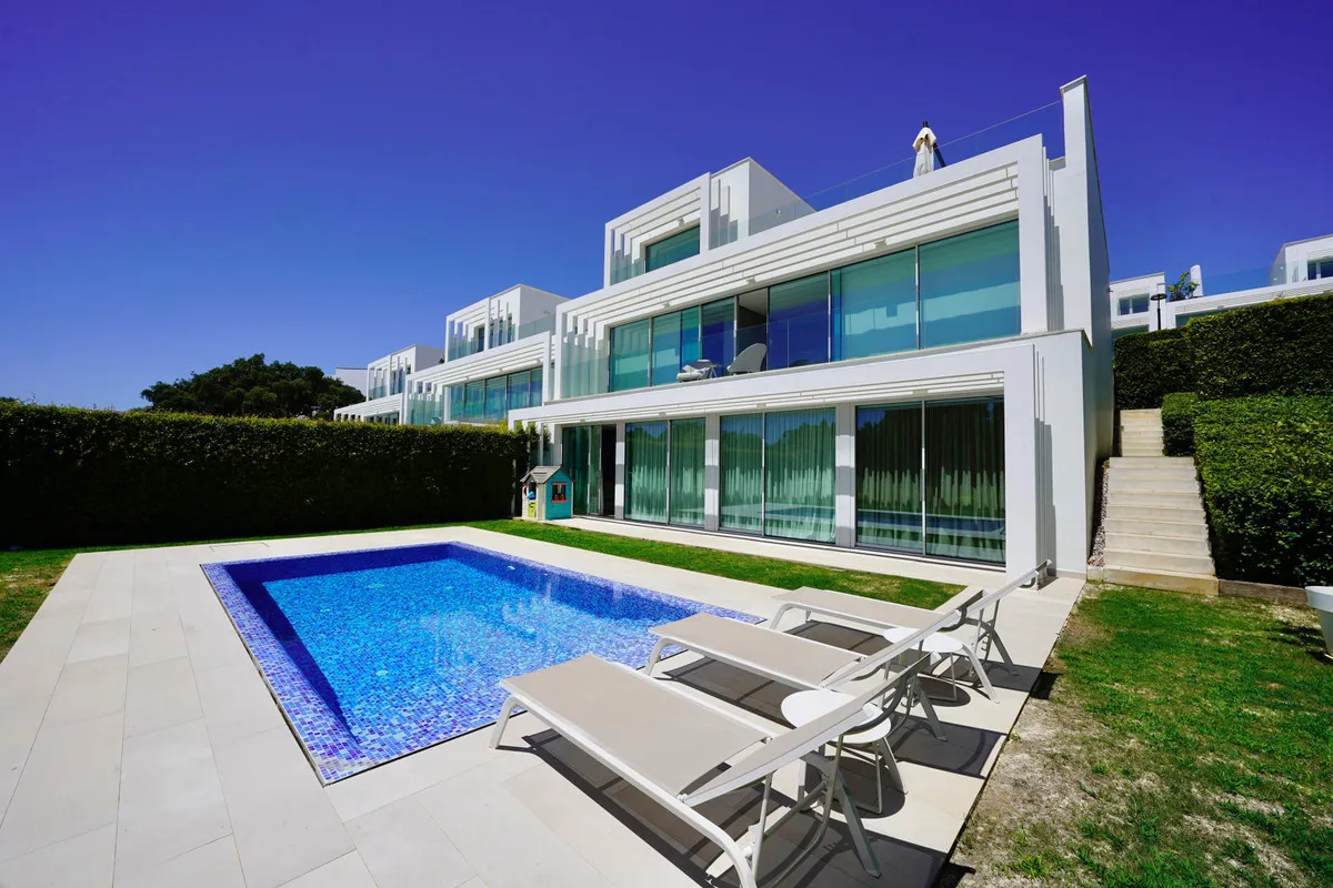 8b793722-d792-403c-9287-87bf821fe431