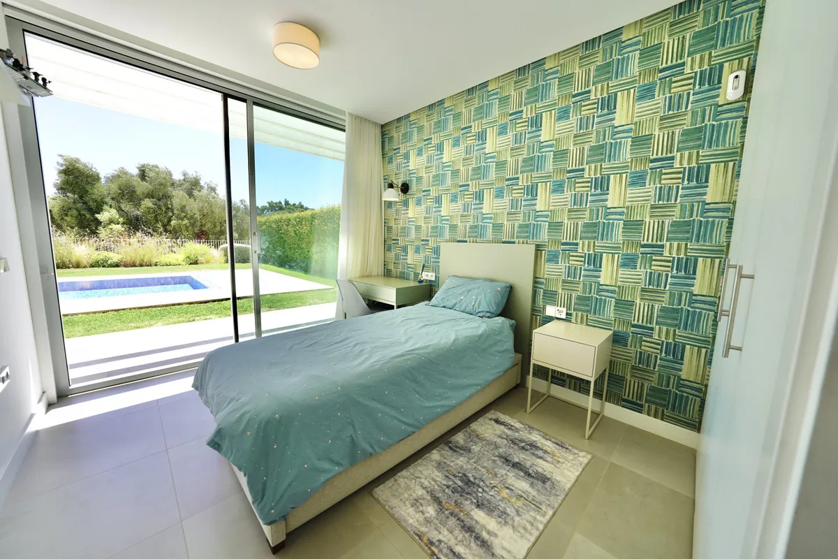 938960b8-e57f-4ac1-b833-ef7436657a05