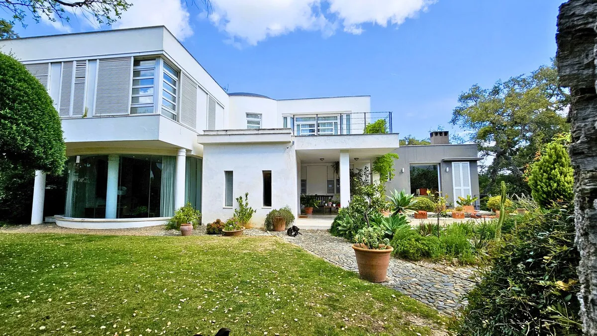 3f6883f7-21eb-4187-b42e-b59fefe51c26