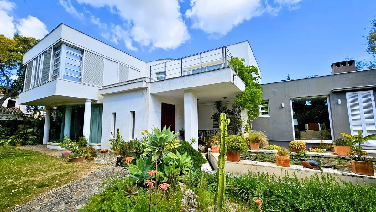 41277796-0402-406b-820a-2b0e322d1872