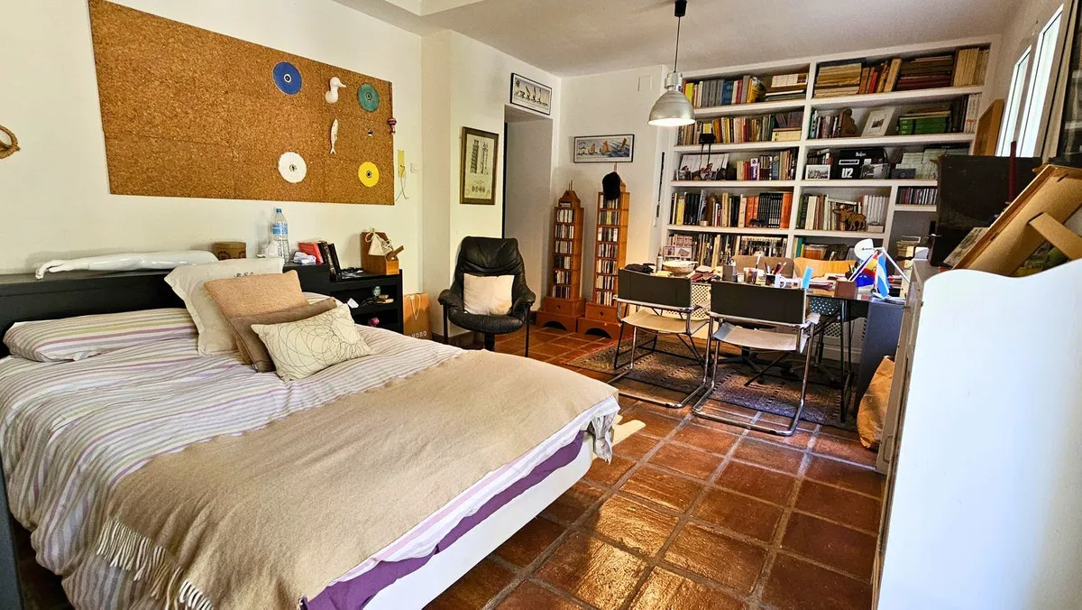 87f1fb90-d270-49f7-b824-69d722aa34b8