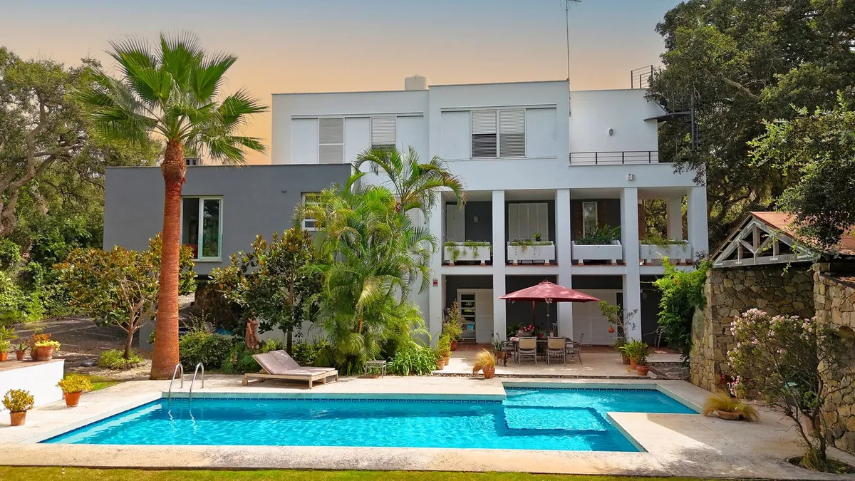 b0f86d52-a7a3-4281-99f8-3494375fea0b