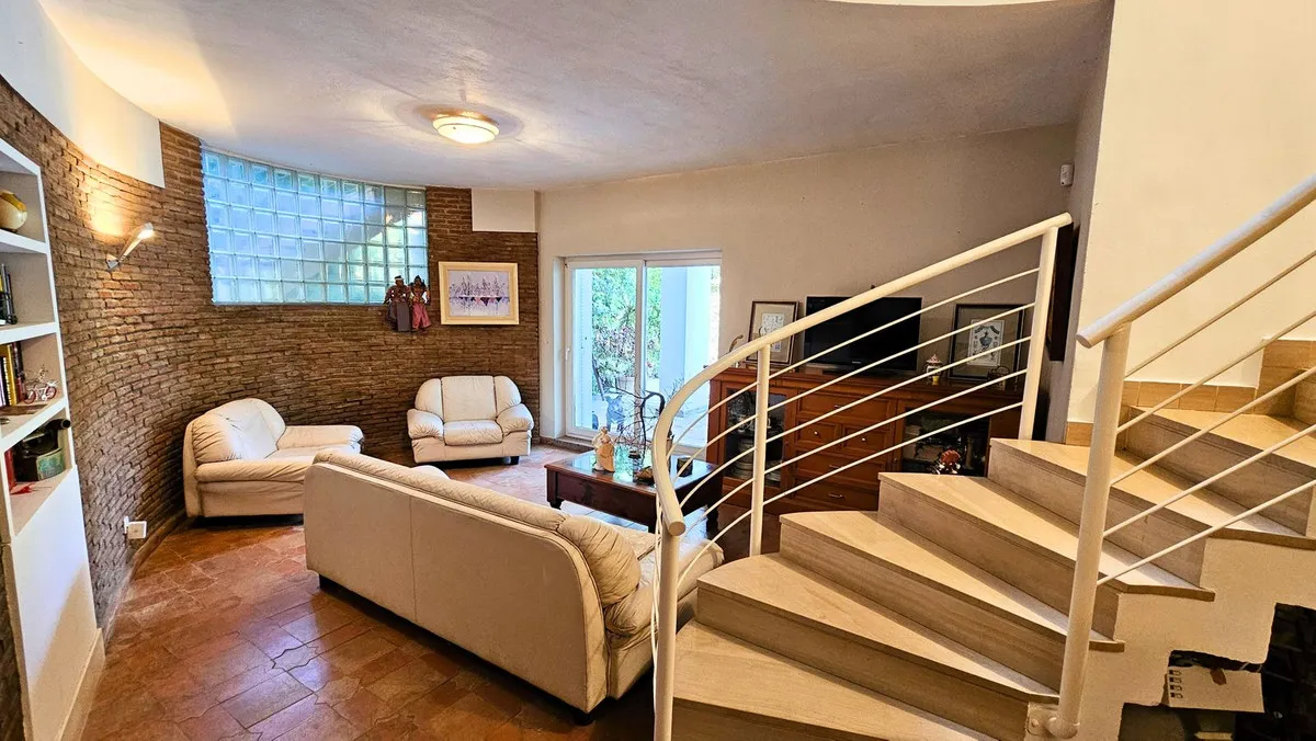 f641ce7f-1c10-4c60-83db-ab05f641e27f