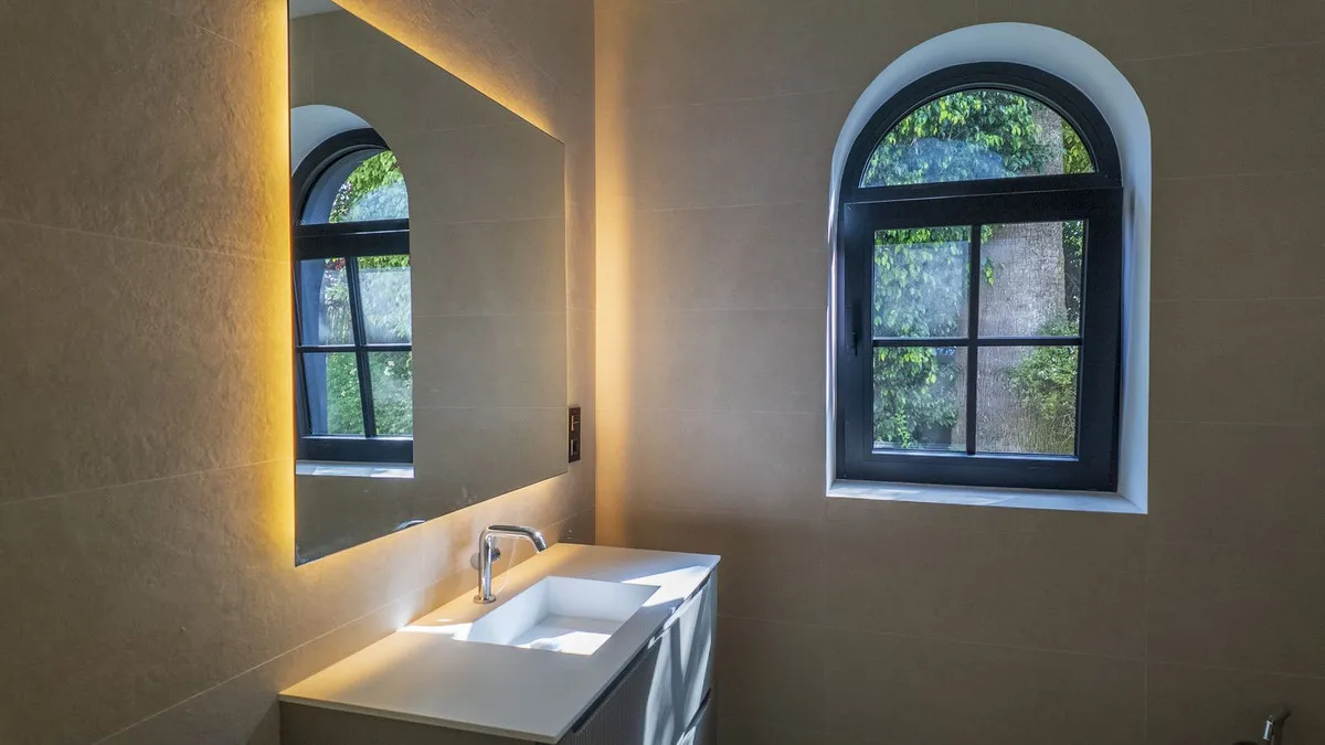 4028238c-2ead-469c-b7f2-8afb4b9faea4