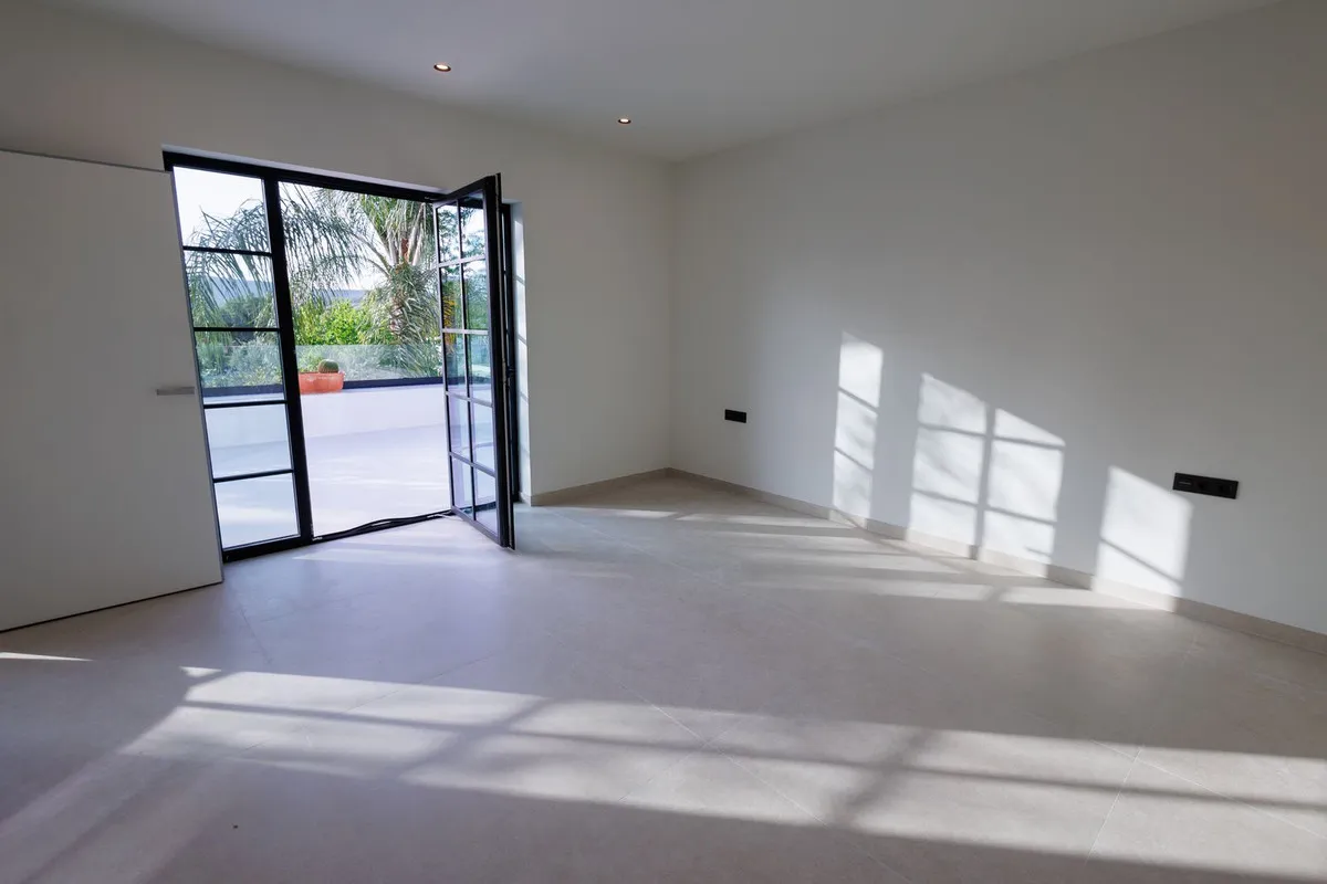 81ff1155-f8d9-44da-970a-7c758ad03171