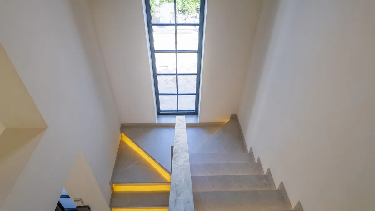 a1d52495-94aa-4712-b4eb-773933e112f8