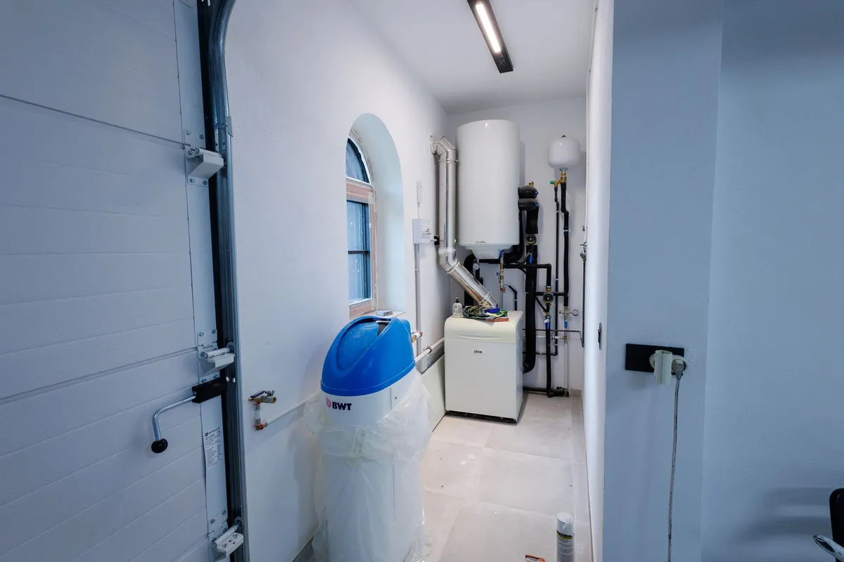 dc73ea2c-99aa-48eb-9736-b03099722f69