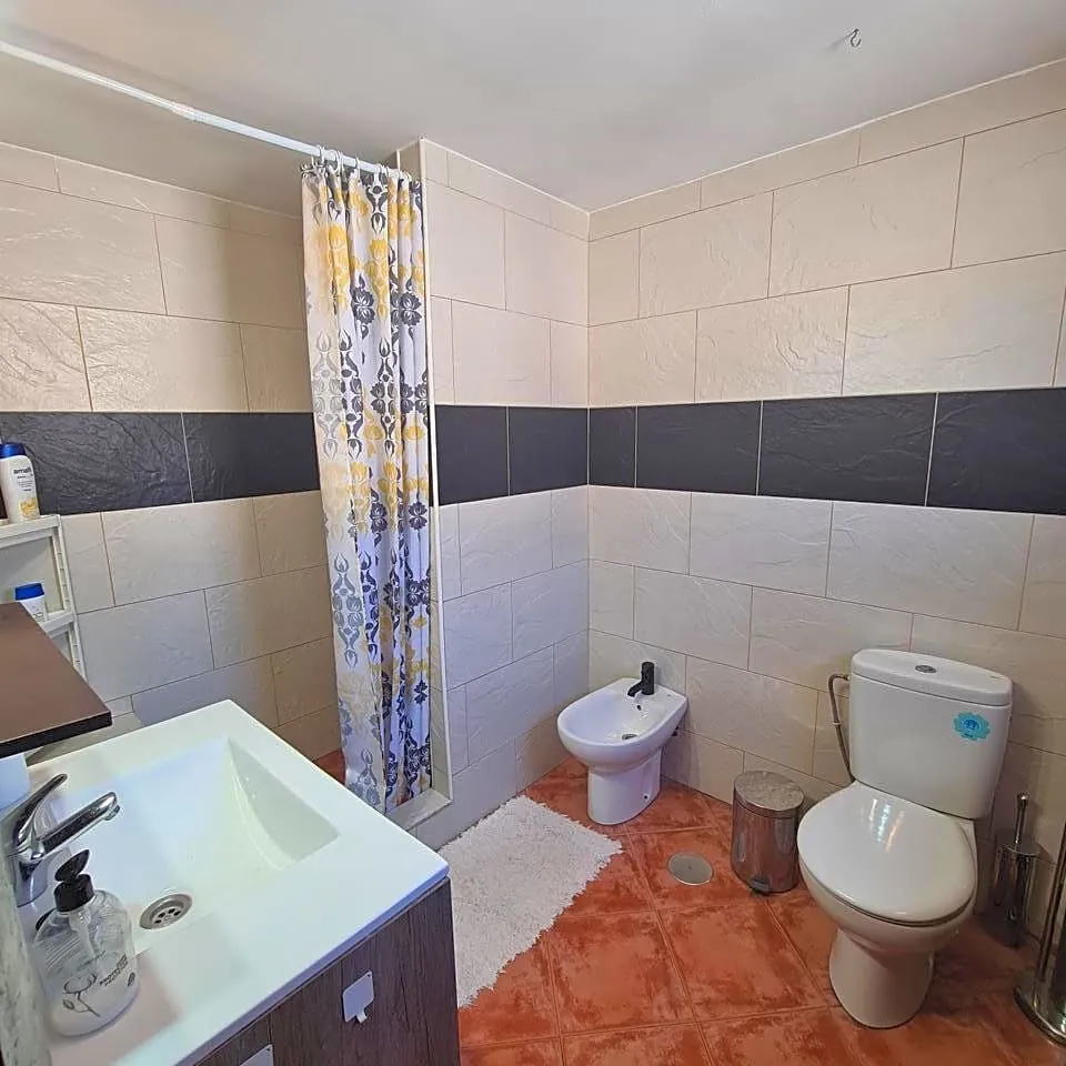 531ec6c8-70bc-4856-a5dc-21379b529f76