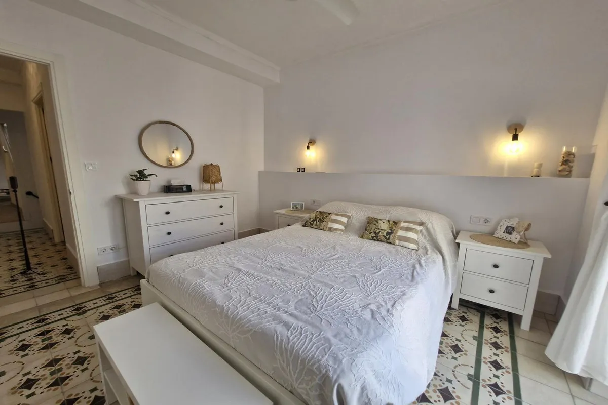 2c4fb2f9-949a-41e8-9a9f-23d00ddec5fe