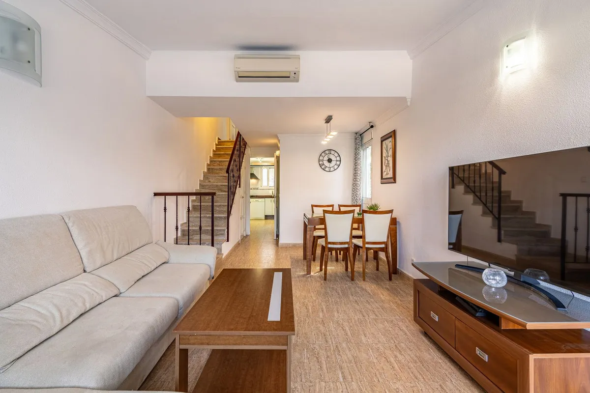 86c3c3d3-dd82-413e-b14e-6dd6cb70c800