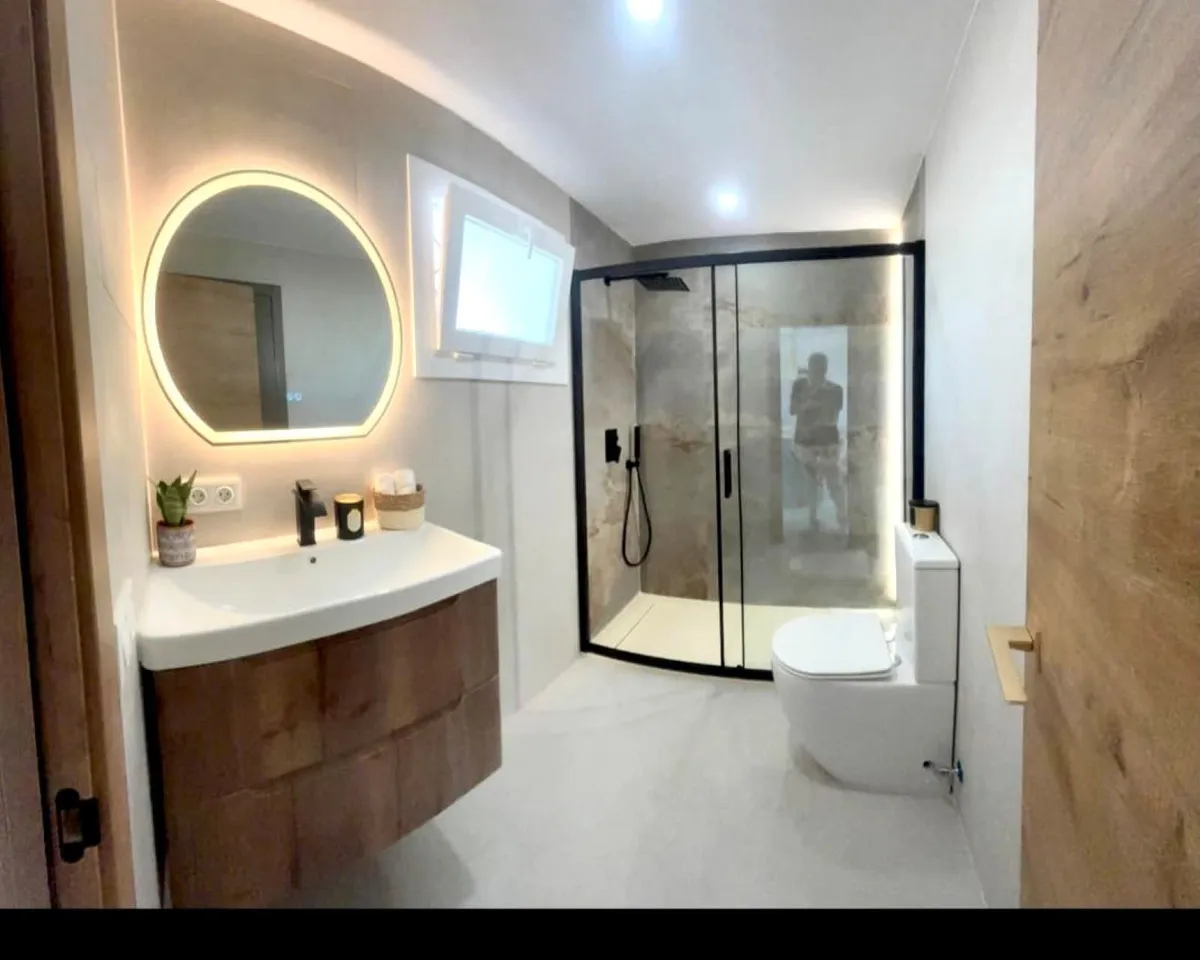 8d39eee3-b3fe-4e53-83cd-0bffb793b244