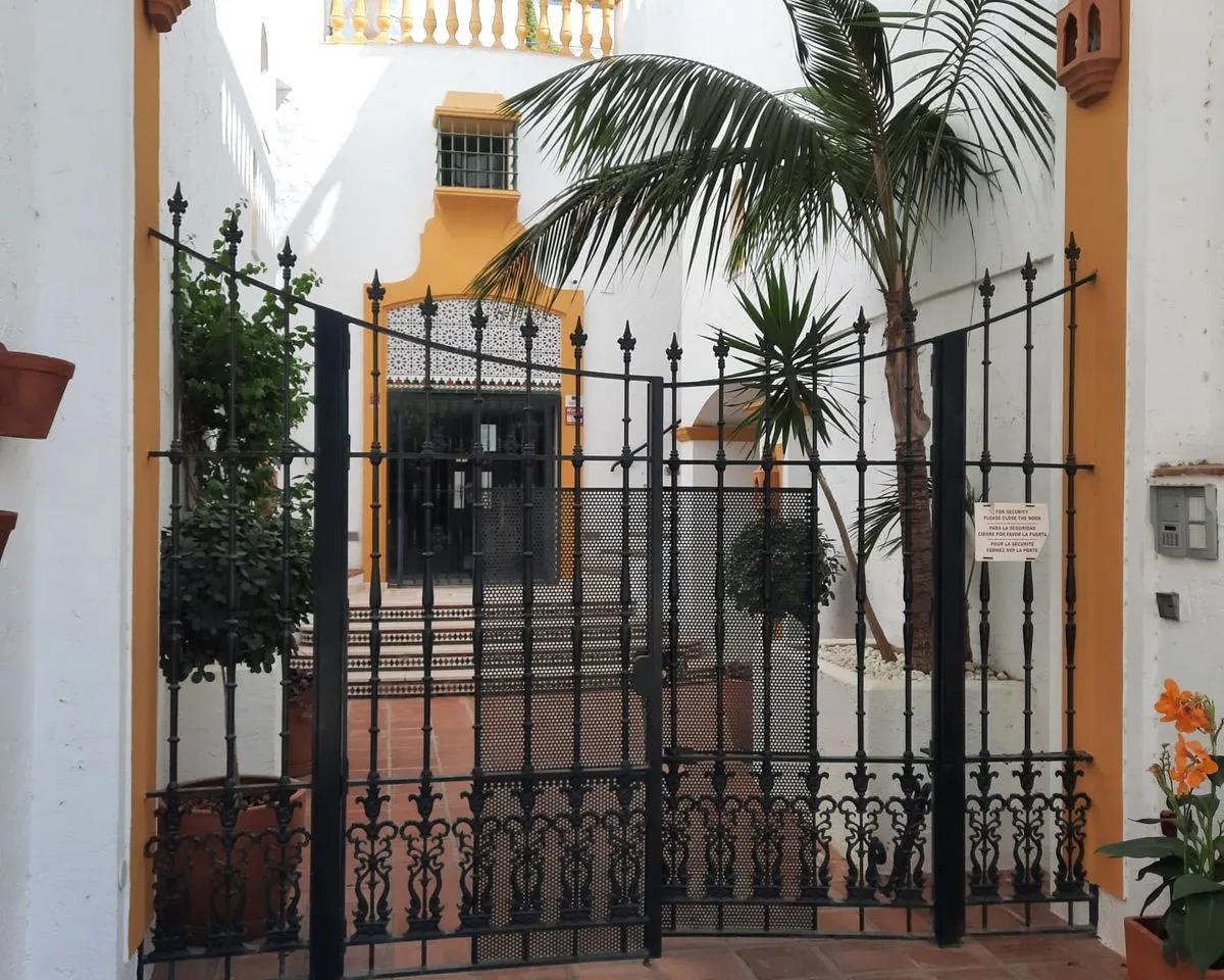 2a2a6910-c1f3-48a4-aada-f66c6bf06db2