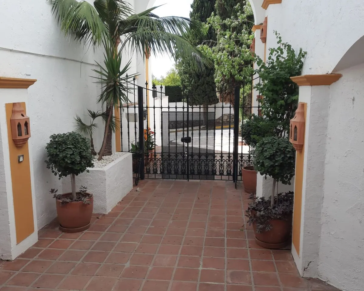 56baf2b1-a615-46d6-b800-d585d3a9b347