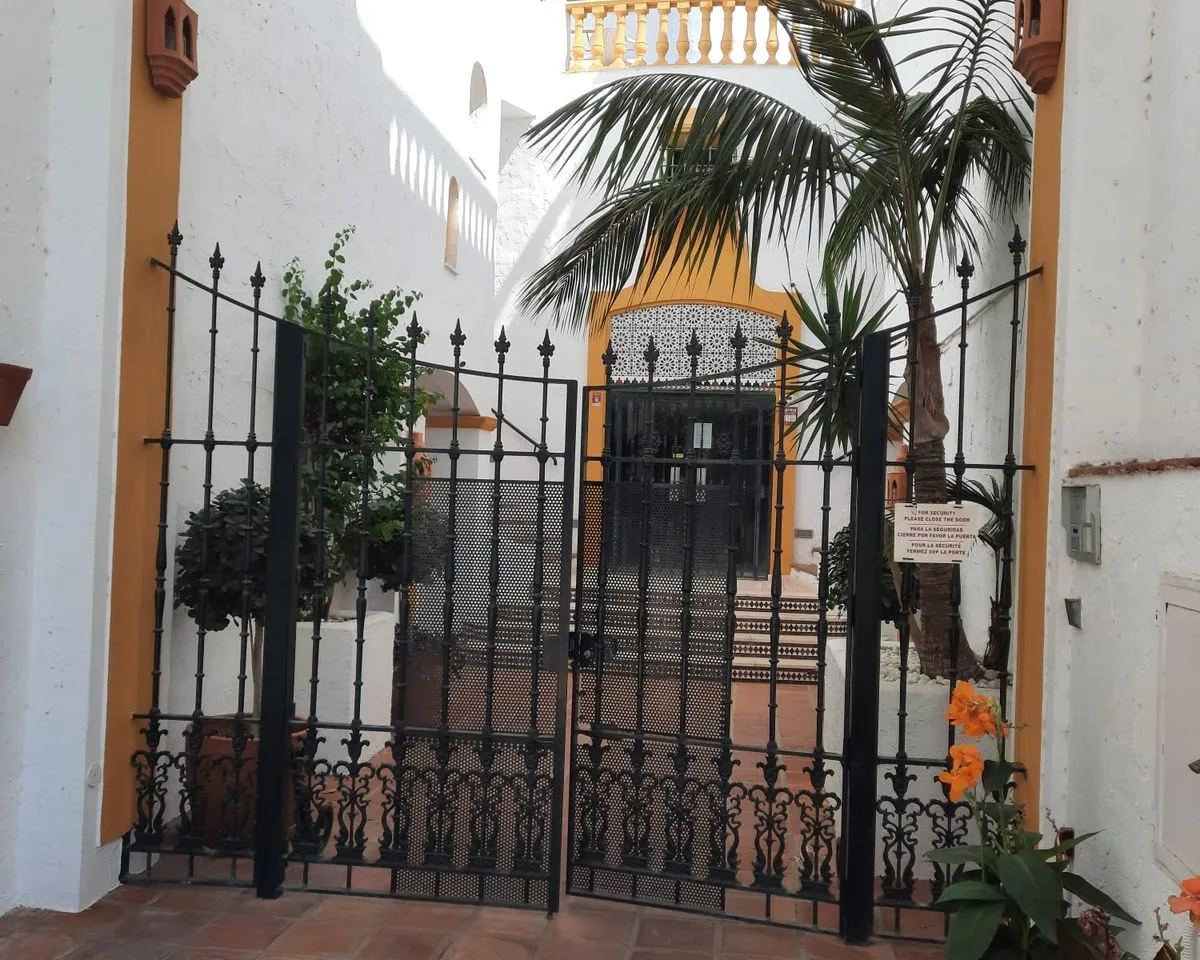 abc43a7b-2a94-4bb8-9804-ec696f629a8c