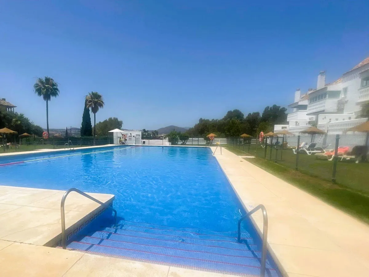 3a18941f-f635-431a-b9cf-0f490d81353c