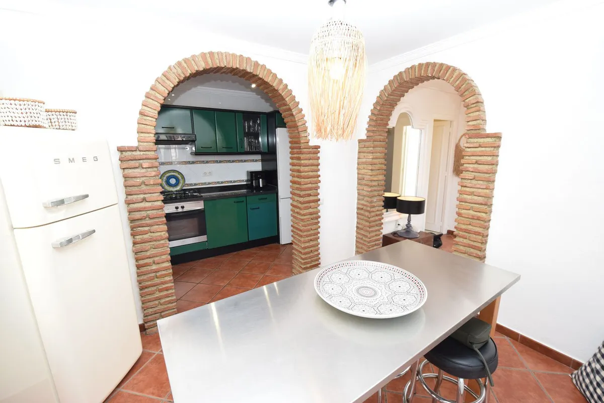 98287055-8cf2-4b64-ba03-04c275be44b7