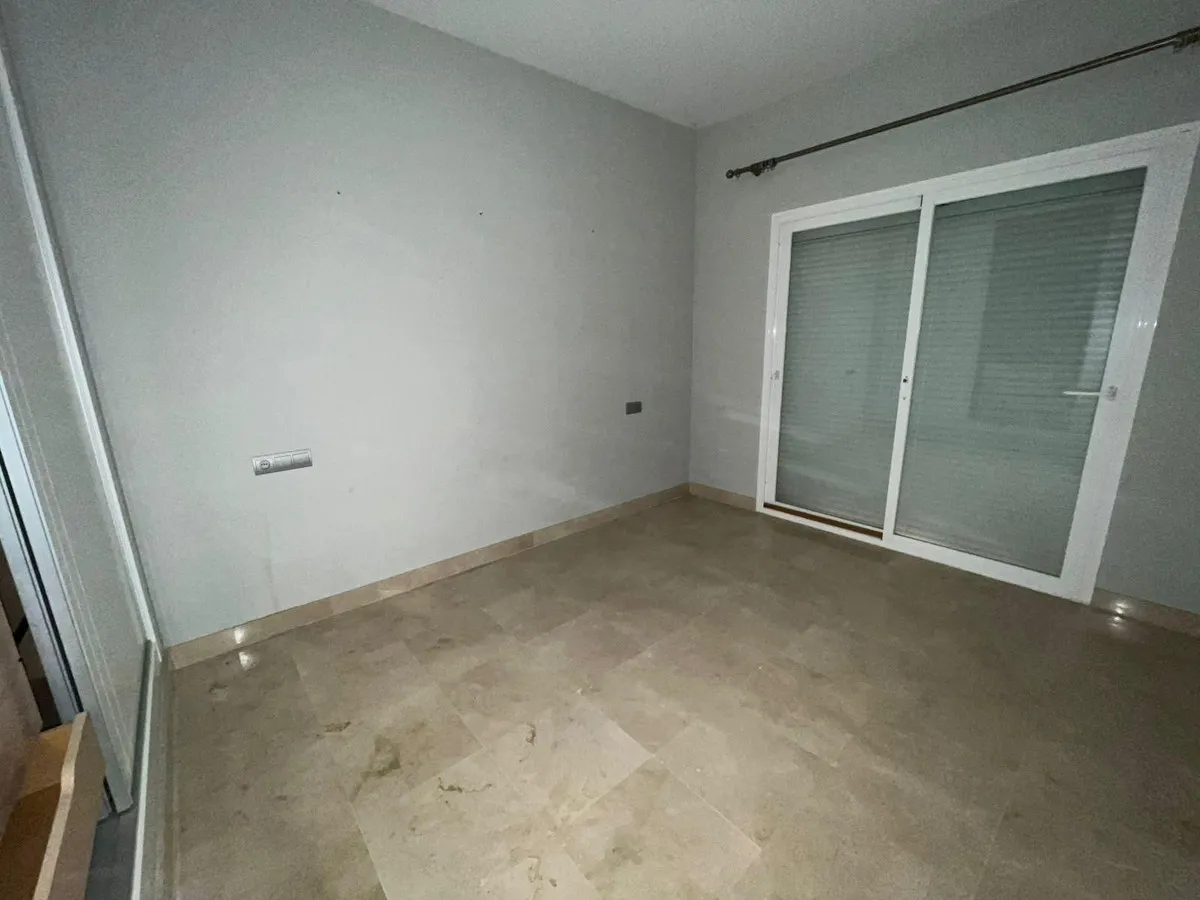 c8b77353-e775-403e-ab4c-59ed6ade20a4