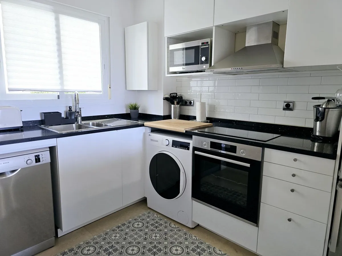 33691667-4c7a-4cac-9a6e-390cf280a24a