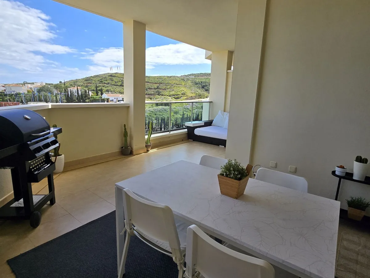 9123e7a1-8a7c-435c-a361-c9edfcf2a1f3