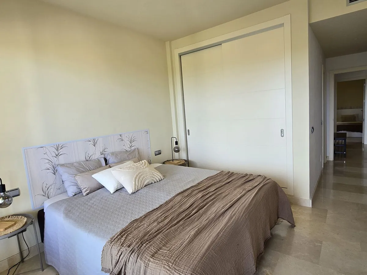 a5d41ff7-4bb0-4dc3-babc-f666f19e9533