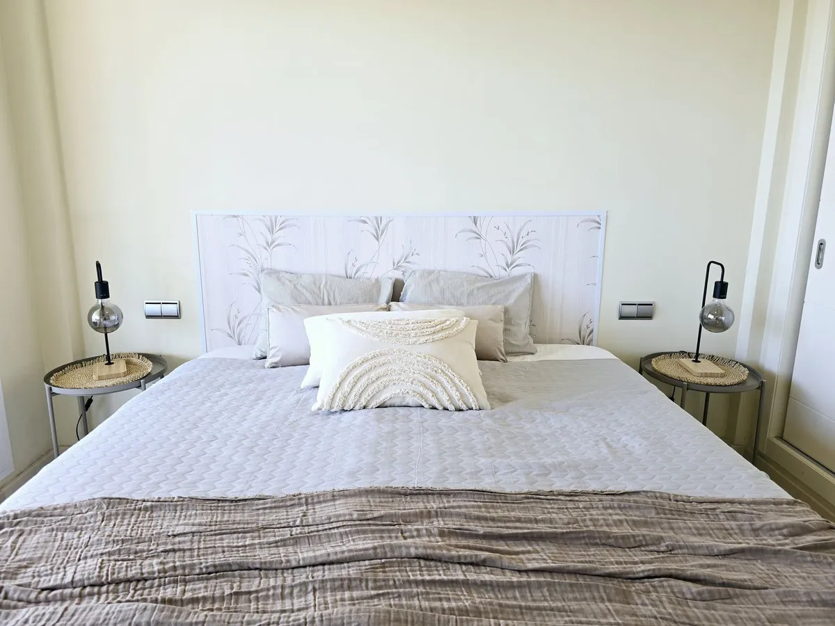 cfd87ab0-e4a4-4bec-b662-b12e3d74f041