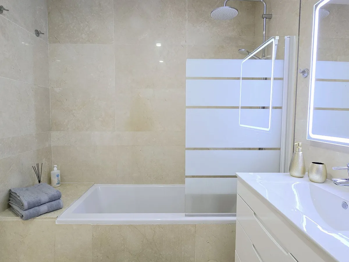 f91167ca-d9bf-47a8-bd02-00c98f908cd7