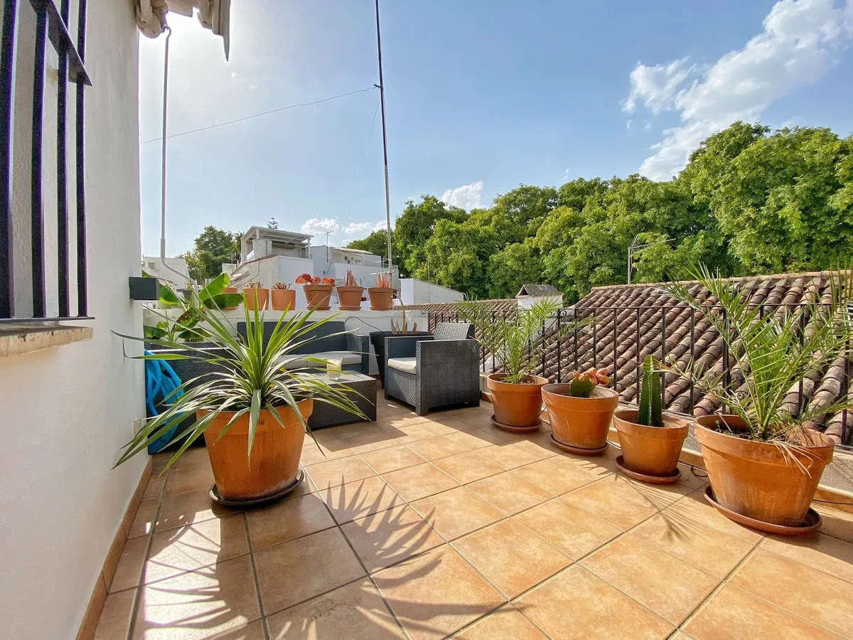 b1eb7127-47b2-4b7f-a9ed-90e0eb04c46e