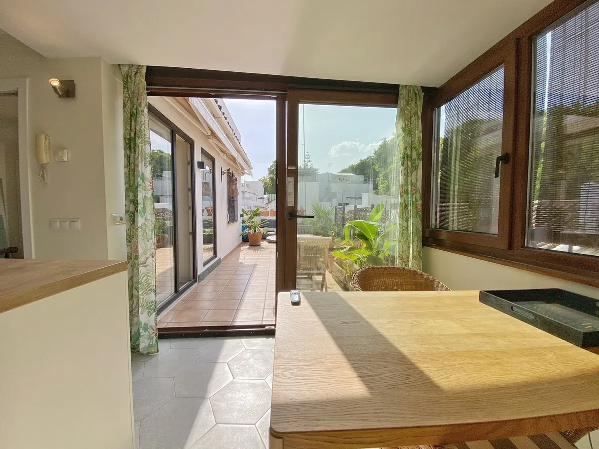 d4789588-f368-4f2e-8e9f-0ad396d2a800