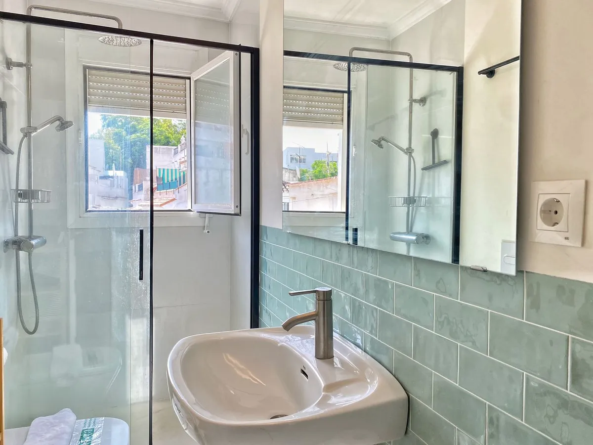 e85344b9-8b77-426c-8002-1a6a0a697a23