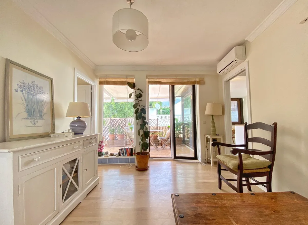 e918cd18-7fb3-4b77-93e8-46a3b973b858