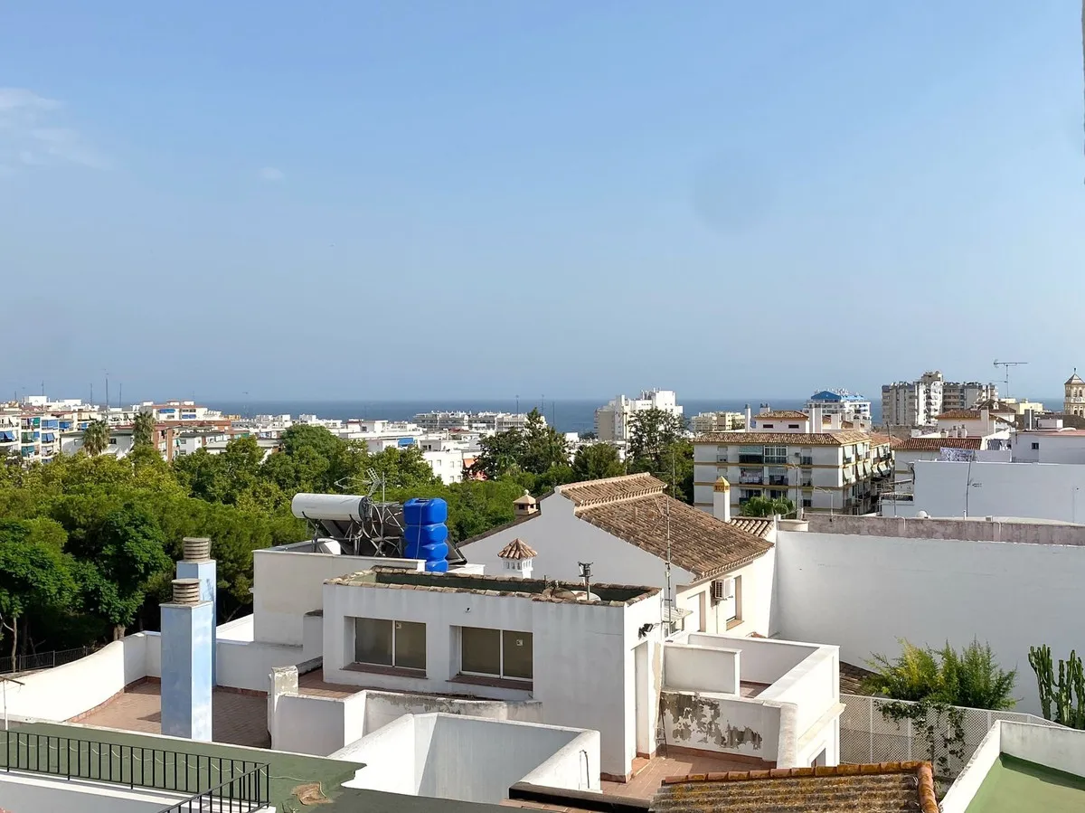 f526159b-86af-417c-a22e-f10c8225991a