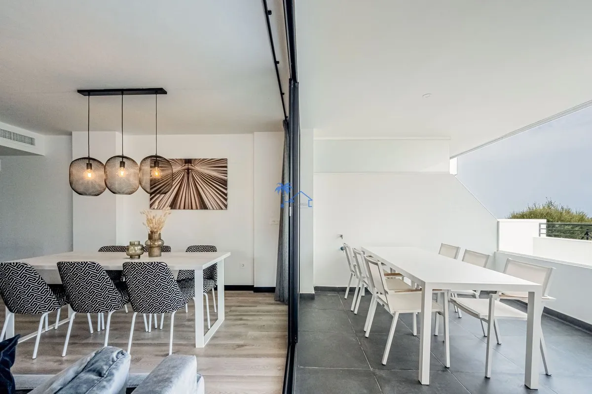 83ca6a1a-4931-4479-a766-1b25b44f7375