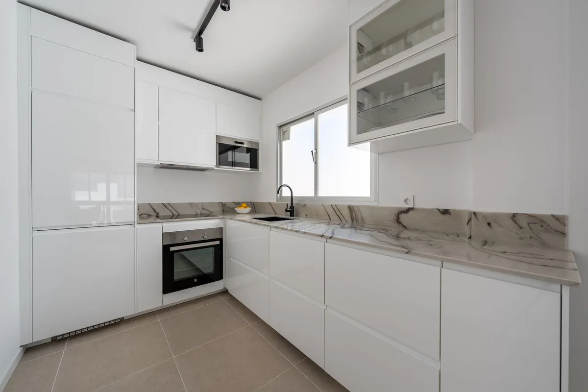 6d7c9567-5def-4f32-acca-580bc90ef8fb