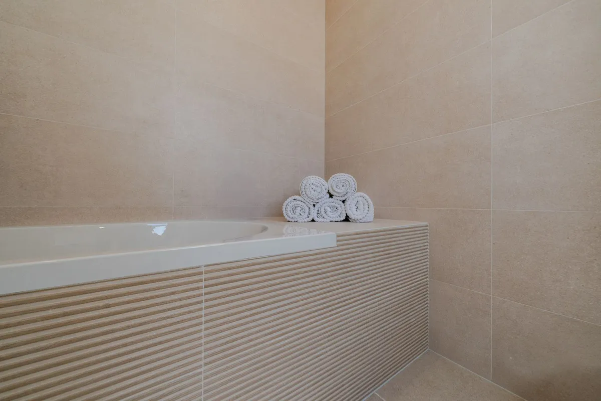 8f2ee498-e3d4-44b6-b7da-92b76fcbbe90