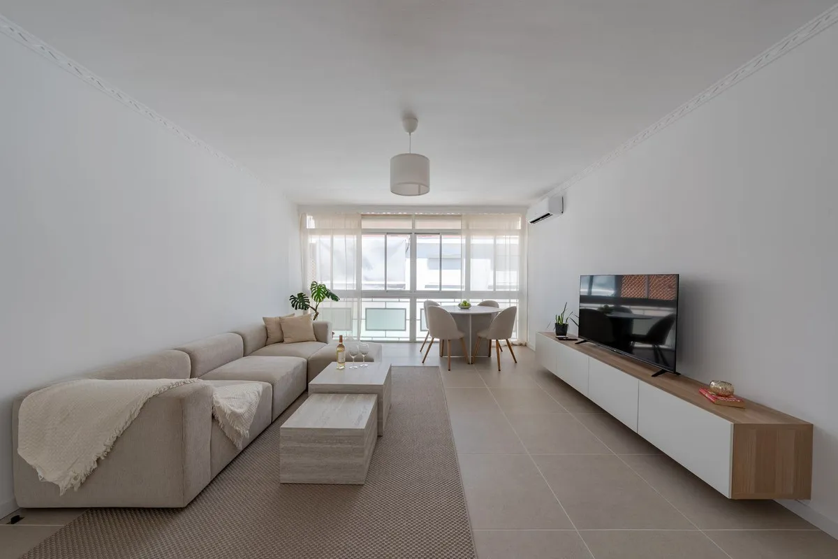 a440fb51-301b-4c3a-8034-d01b64e5f181