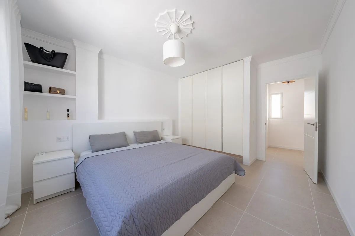 aa50e1f2-26d2-45fc-a39a-304d8350edc3